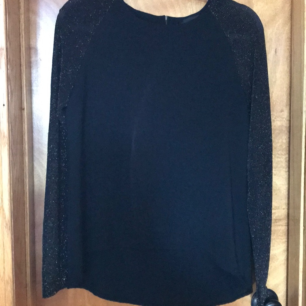 Black elegant top